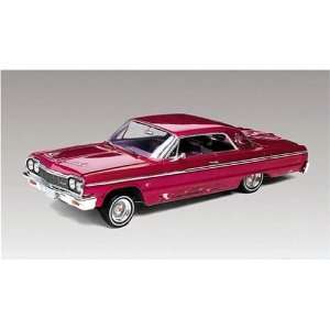    Revell 125 64 Chevy Impala Hardtop Lowrider 2 `n 1 Toys & Games
