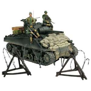  Unimax Forces of Valor 116th Scale U.S. M4A3 Sherman 