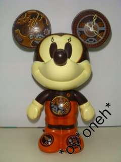 DISNEY TIME IS MICKEY MOUSE GOLD VINYL FIGURE  