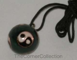 GREEN CHINESE CLOISONNE YIN YANG NECKLACE W/ BELL CHIME  