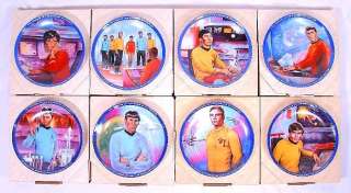Star Trek Collector Plates 27 Year Old Set Of 8 Mint  