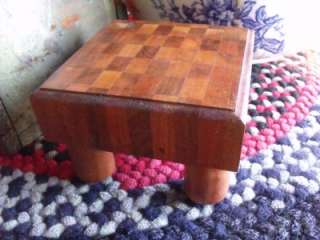   Prmitive Vintage Solid Wood Checkerboard Cutting Board Pedestal  