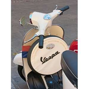 Vintage Retro Vespa Scooter (2) LIMITED PRICE SALE DISCOUNT 25% 
