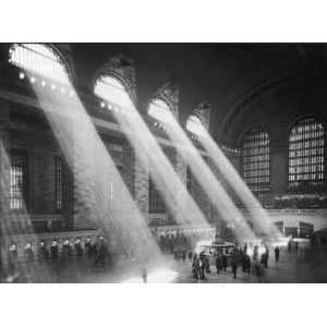     Grand Central Station   Artist Hulton/Getty  Poster Size 24 X 32