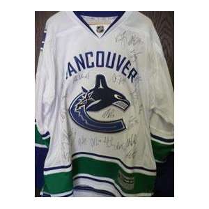  Vancouver Canucks(2010 11) Autographed Jersey 