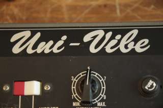 VINTAGE 1969 UNIVOX SHIN EI UNIVIBE GUITAR EFFECT CLEAN MUST SEE 