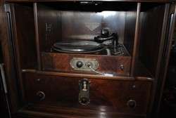   RCA Victor Electrola Wurlitzer Radiola Record Player in Walnut Cabinet