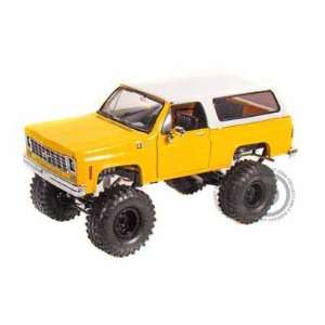   Chevy K5 Blazer Lifted 1/24 Yellow w/ Irok Swamper Tires Toys & Games