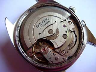   is not running and this watch is defect and broken and sold for parts