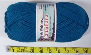 12 SKEINS OF VINTAGE PATONS CANADIANA WORSTED YARN (#0164)  