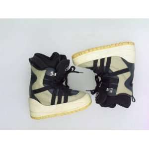   Gray, Navy & Black Snowboard Boots Kids Size 1
