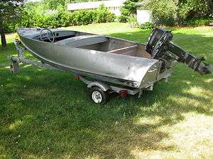 CLASSIC 14 FOOT ALUMINUM RUNABOUT 28HP EVINRUDE MOTOR AND TRAILER 
