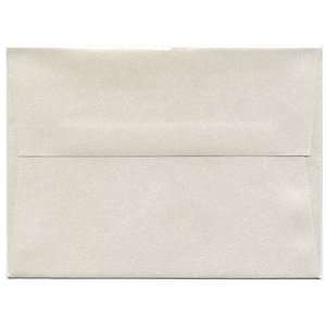 A6 (4 3/4 x 6 1/2) Quartz   white   Stardream Metallic Envelope   1000 
