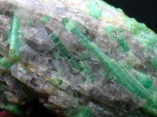 278g,GEM EMERALD BERYL crystal specimen,perfect color  