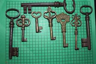 Old Vintage Antique Keys Skeleton Ornate Heart  