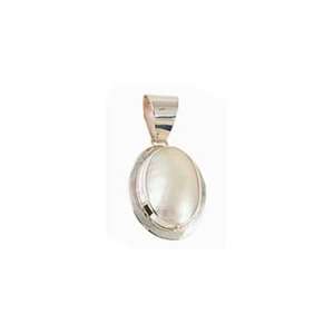  Mabe Pearl Pendant In Oval Sterling Silver Setting 