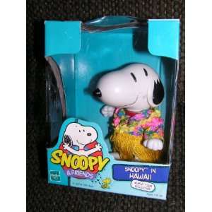   Tour Collection 1999   Snoopy in Hawaii   Jointed Doll Toys & Games