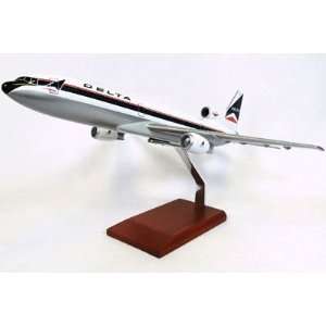    Delta Air Lines Lockheed L 1011 Model Airplane Toys & Games