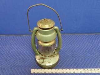 Vintage Wards Better Lantern No 30 E U.S.A Oil Lamp AA25  