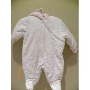  First Impresion Baby Girl White Harts Snow Suit Size 0 3m 