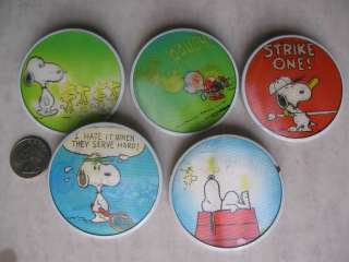   of 5 FLASHER vintage PINS  SNOOPY  1971 Charlie Brown Lucy Woodstock
