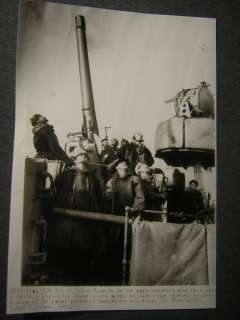 British Destroyer Anti Aircraft Gun Crew WW2 Photo 933s  