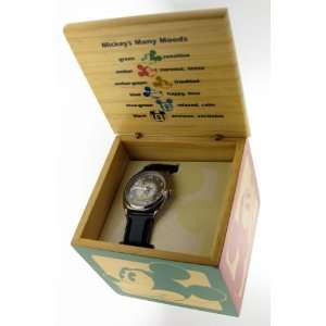   FOSSIL MICKEY MOUSE MOOD WATCH & MINI WOODEN TOY BOX SET. Watches