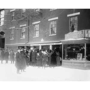  1920 photo Fannie May Candy Co.