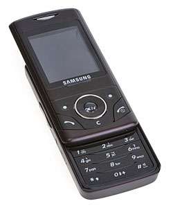 Samsung D520 Triband Cell Phone  