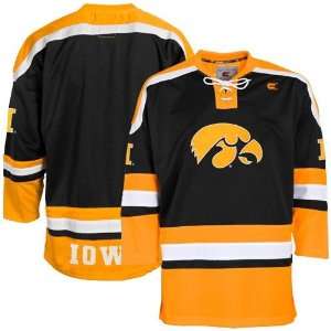  Iowa Hawkeyes Black Hockey Jersey (Medium) Sports 
