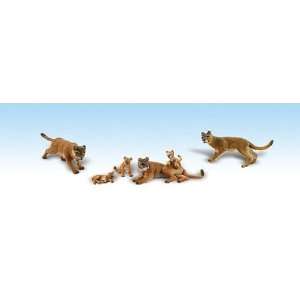  Woodland Scenics HO Scenic Accents(TM)   Cougars & Cubs 