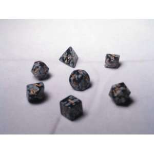  Dwarven Stones Snow Obsidian 12mm 7 Piece Dice Set Toys 