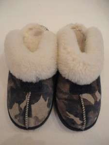 Authentic Ladies Sz 8.5 UGG Blue Camouflage Sheep skin Slippers Shoes 