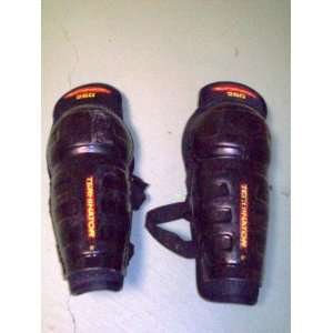  VIC Terminator 250 hockey shin guards   size is 8.0 inches 
