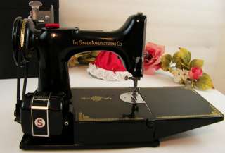 Beautiful Near Mint 1950 Singer 221 Featherweight Sewing Machine 