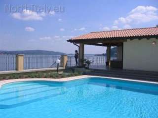 ITALIEN, Lago Maggiore   Traumhaus mit Pool und Strand am See in 