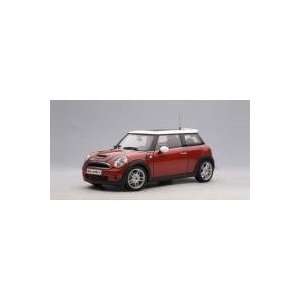 2006 Mini Cooper S Diecast Model 1/18 Red Autoart  Toys & Games 