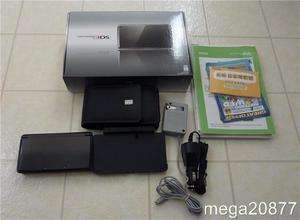 Nintendo 3DS Cosmo Black Handhe System and Extras  