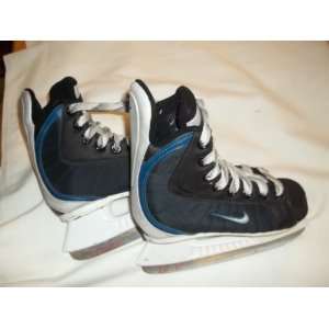  Nike Bauer V T1 Ice HOckey Skates   Size 12.0 (youth)   in 