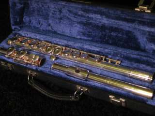 Gemeinhardt 2SP Silver Flute  Exc. Cond.  1YR OLD w/Case and EXTRAS 
