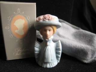 AVON 1890 American Fashion Porcelain Thimble Blue Hat Lady Vintage 