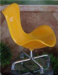 Tonner TYLER REVLON BARBIE FURNITURE CHAIR Yellow Doll Chair