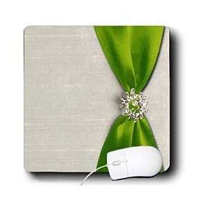  Beverly Turner Satin Ribbon Design   Pear Green Satin 