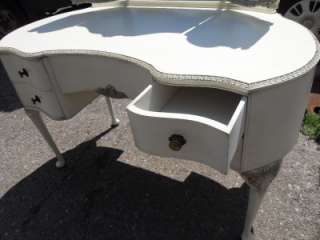 LOUIS STYLE SHABBY CHIC CREAM DRESSING TABLE  