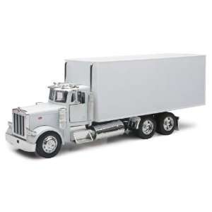    Diecast Peterbilt 379 Box Toy Truck 132 Scale Toys & Games
